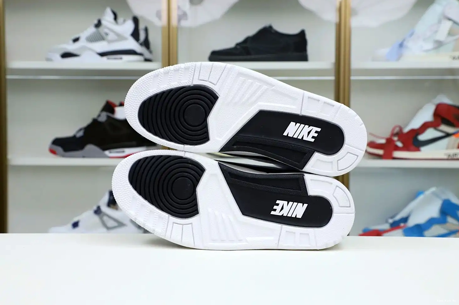 'WHITE' Kimikick RETRO DESIGN X FRAGMENT 3 AIR JORDAN SP 0708